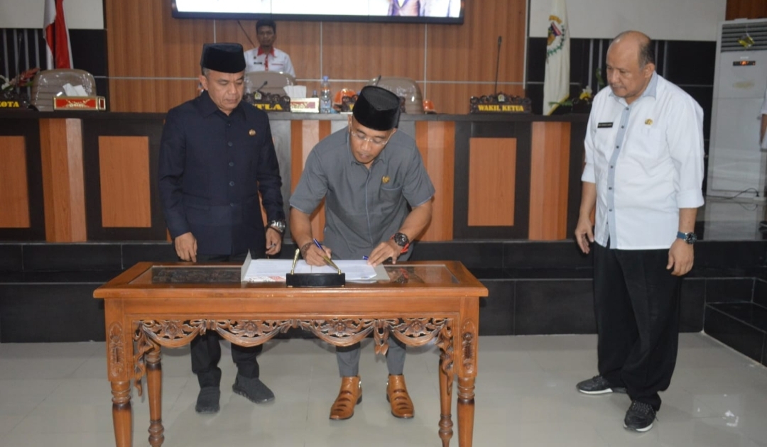 Pemkot - DPRD Palu Setujui Ranperda Pertanggungjawaban APBD 2021 ...